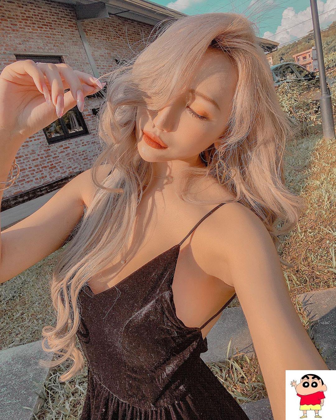 兰屿早餐店门口出现34G狂暴尺寸「真理裤长腿妹」韵韵 (10P)