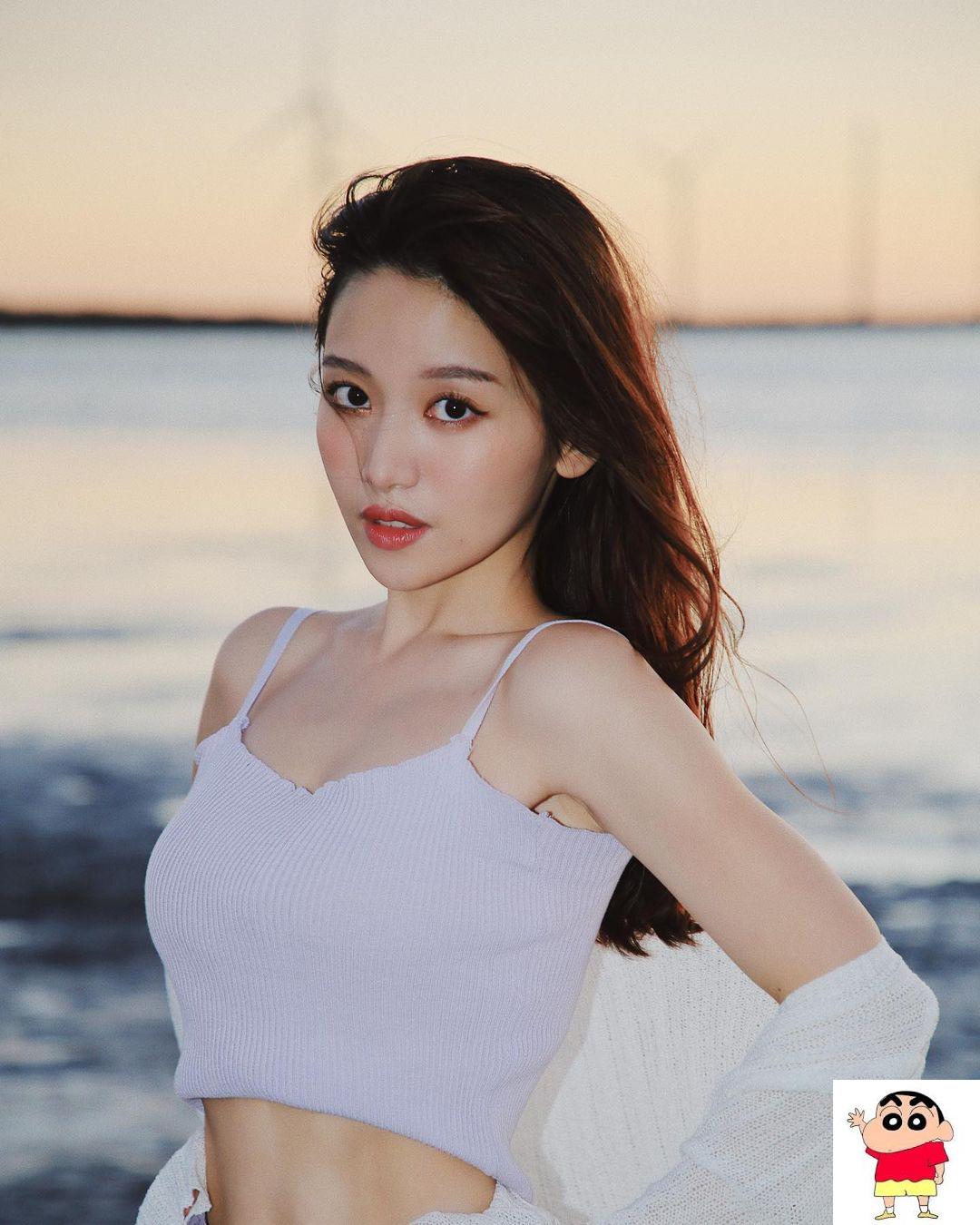 正妹神级蔡瑞雪优质腹部线条「上围也超傲人」！马甲线看就知道不简单！