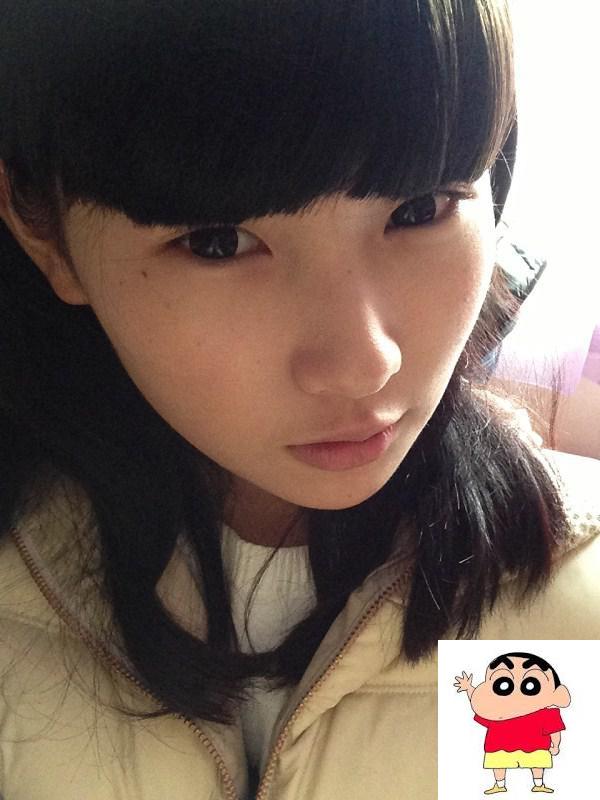 柔韧性挺好的妹子掰个穴 (30P)