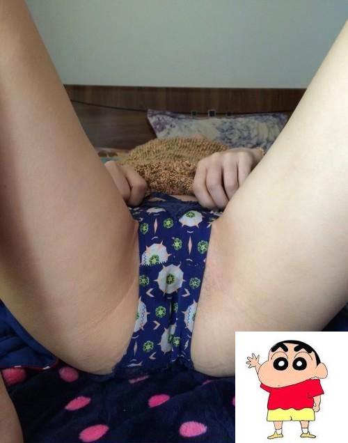 无套后入小骚逼 (17P)