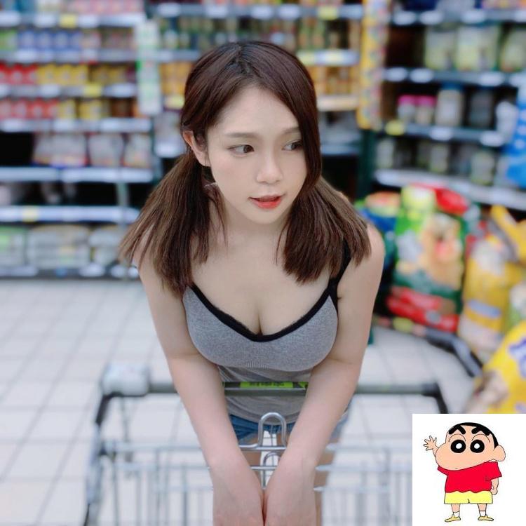 推车女孩小背心 让人受不了~来来 (10P)