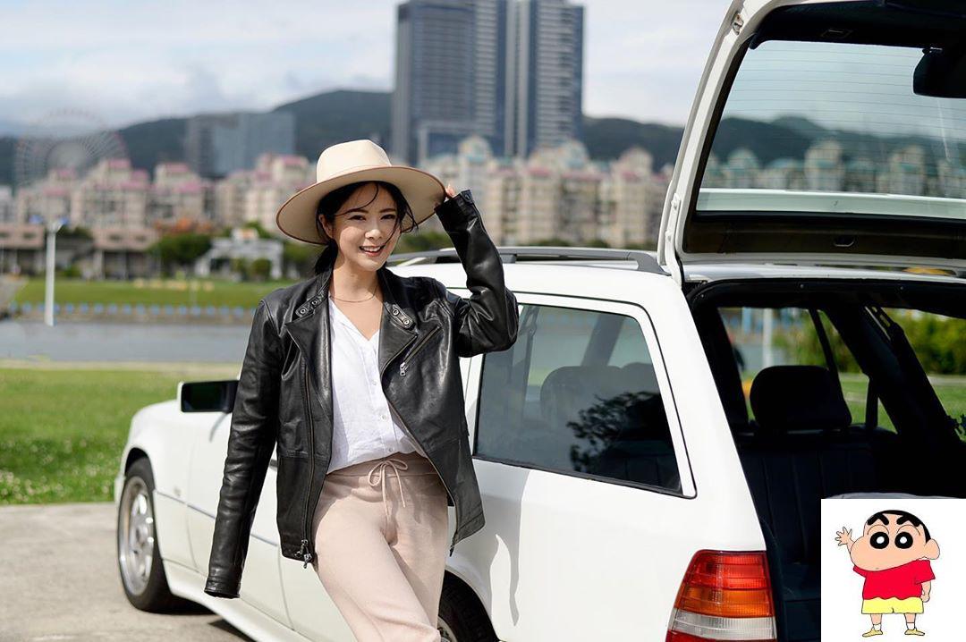 气质正妹「Amber」匀称辣体曲线神展延 (16P)