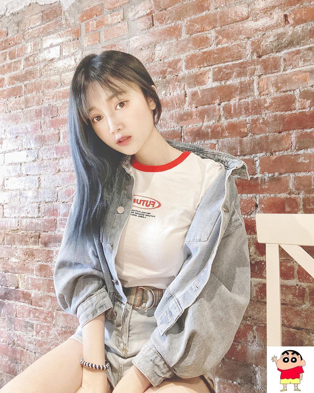 清纯美少女甜天Sweet 惊豔颜值让人一秒倾城 (15P)