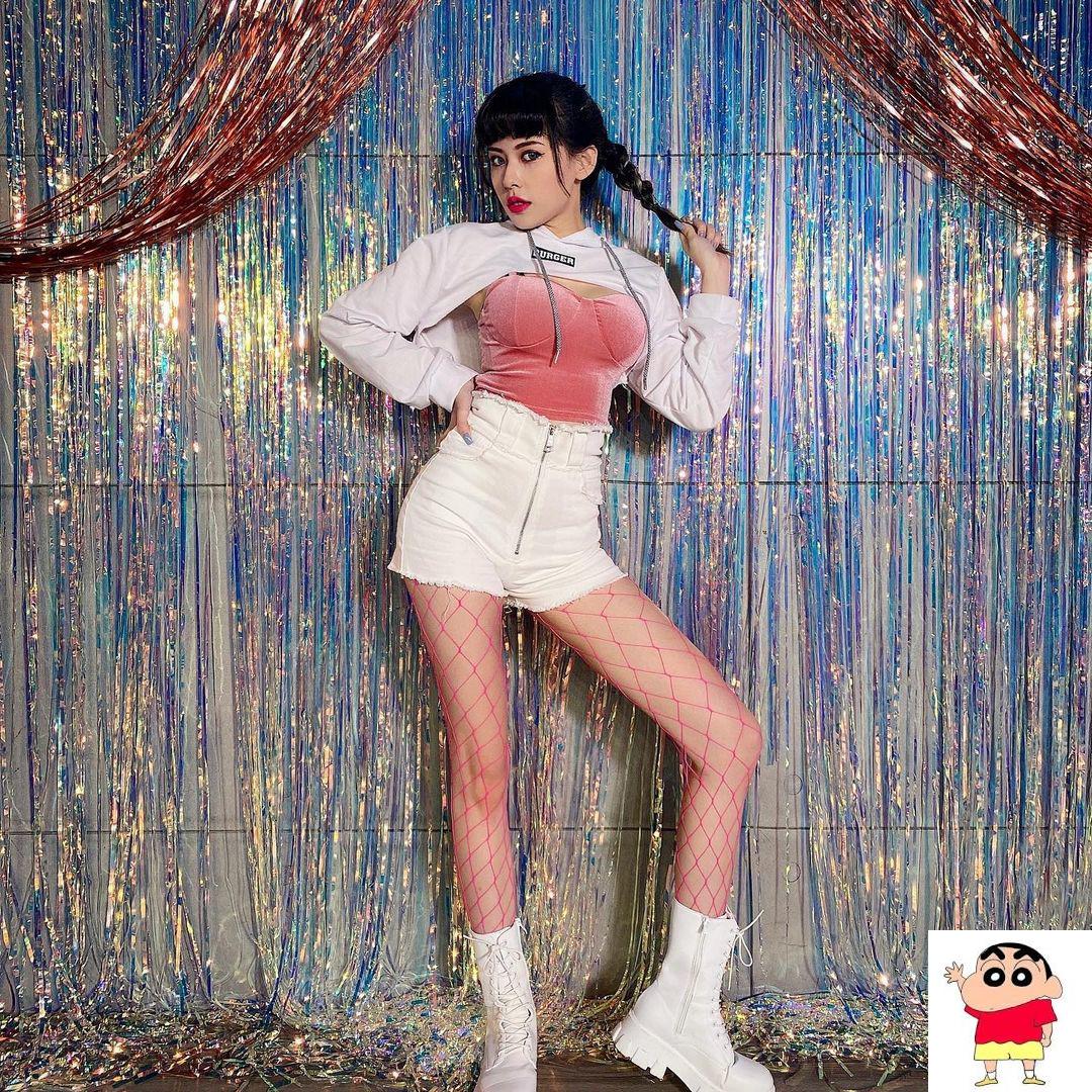 妖豔美少女于娜 冷艳气息充满神秘感　勾魂双眸让人对到眼就瞬间失魂 (42P)