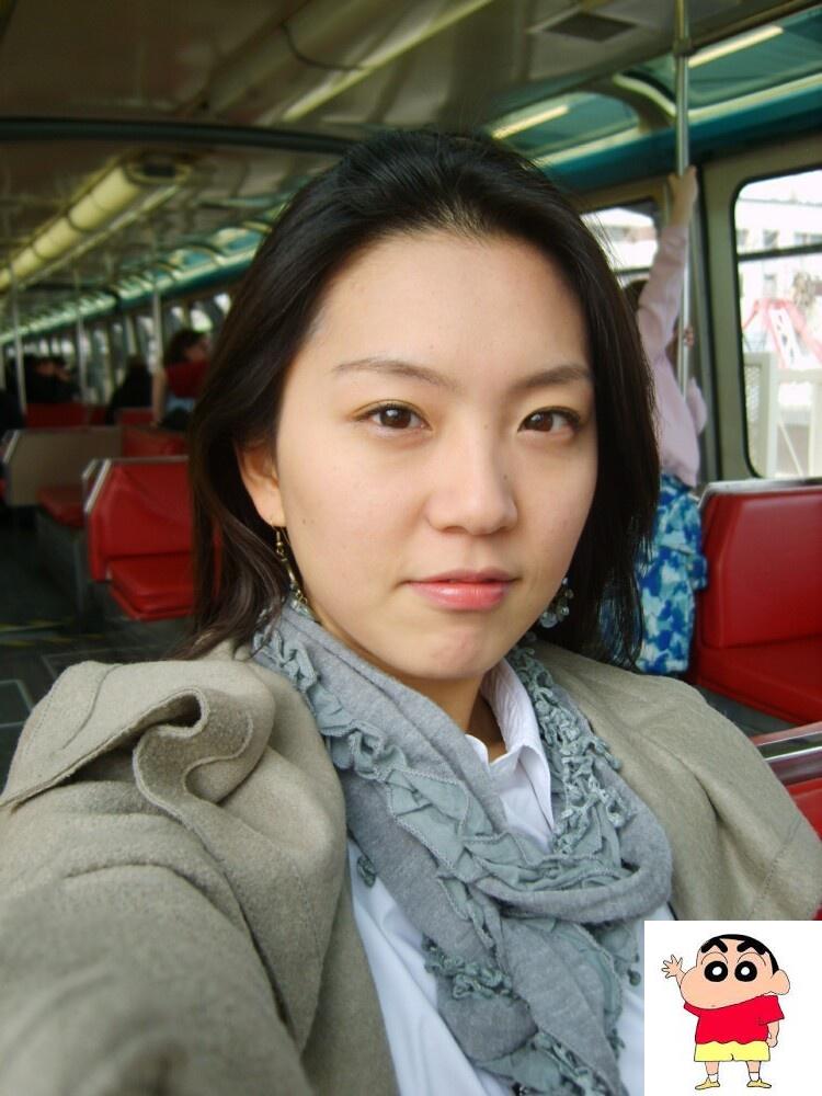 他老公在家，还偷偷跑到我的车上打一炮 (12P)