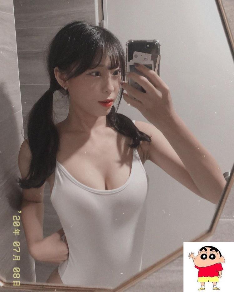 女大学生的发育顶峰 年轻的肉体94讚~小雨 (11P)