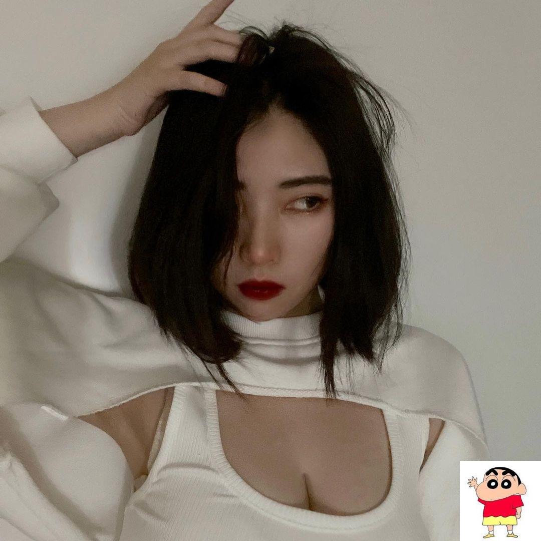 性感正妹江宛庭「白嫩水光肌」散发迷人光泽！肉感十足含乳量超标！