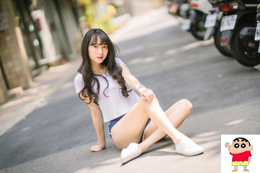 邻家妹妹柔柔JOJO零死角脸蛋怎么拍都美，神级美腿充满魔力！让人大饱眼福