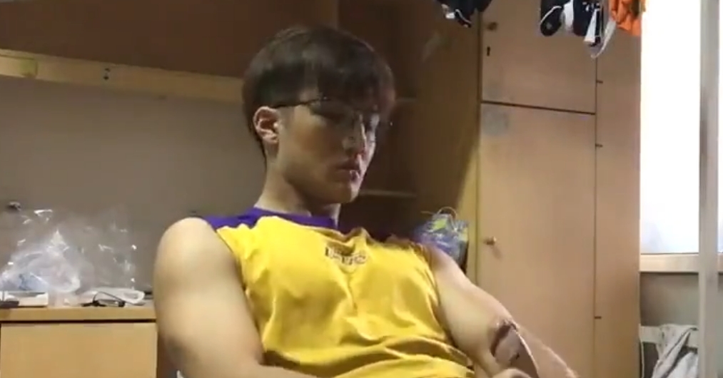 胸肌很大，屁股也很翘！耐操，会发骚1