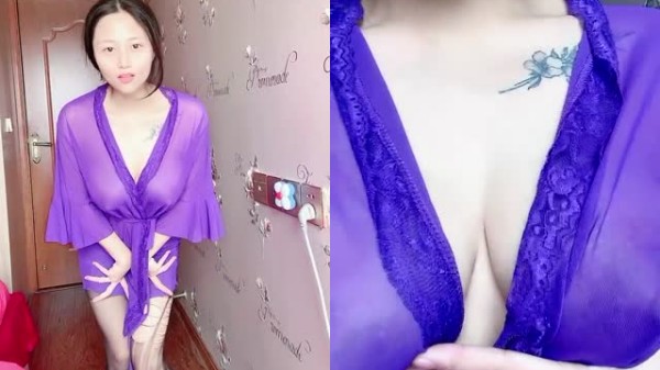 奶妈的诱惑露脸了情趣透视装开档黑丝袜