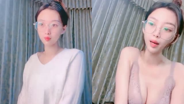 极品反差美女,看似清纯床上功夫简直一流,美女自称今年20岁