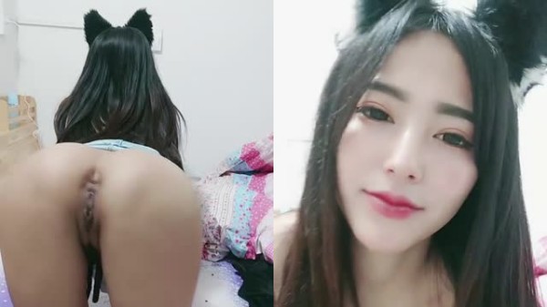 风骚御姐撩起牛仔短裙很诱惑