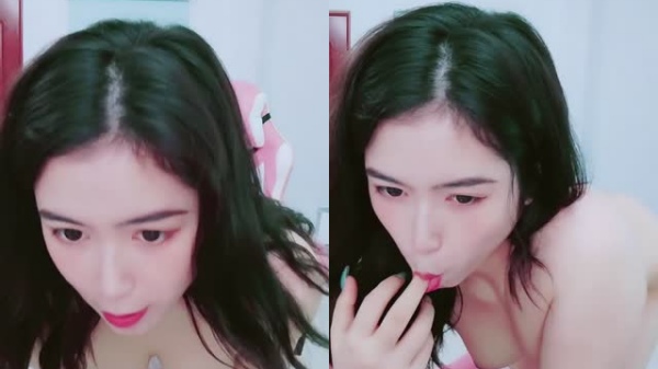 广州22岁身材火辣姑娘,饱满的乳房,屁股Q弹