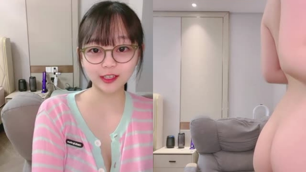 无敌大肥臀美少女！清纯眼镜妹桃子