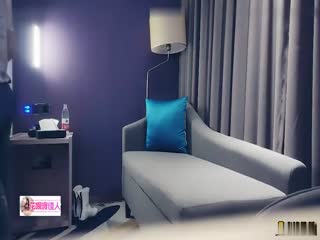 甜美黑裙摸奶调情